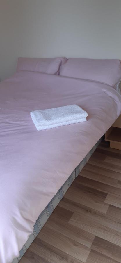 דירות וולינגבורו Our Guests Are Royal מראה חיצוני תמונה